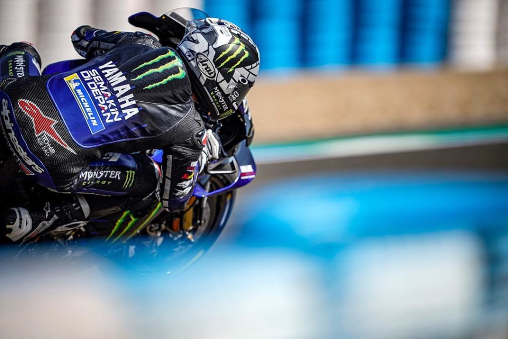 Sun’s out, Top Gun’s out 
.
.
#MonsterYamaha  #MotoGP  #MotoGPisBack  #SpanishG...