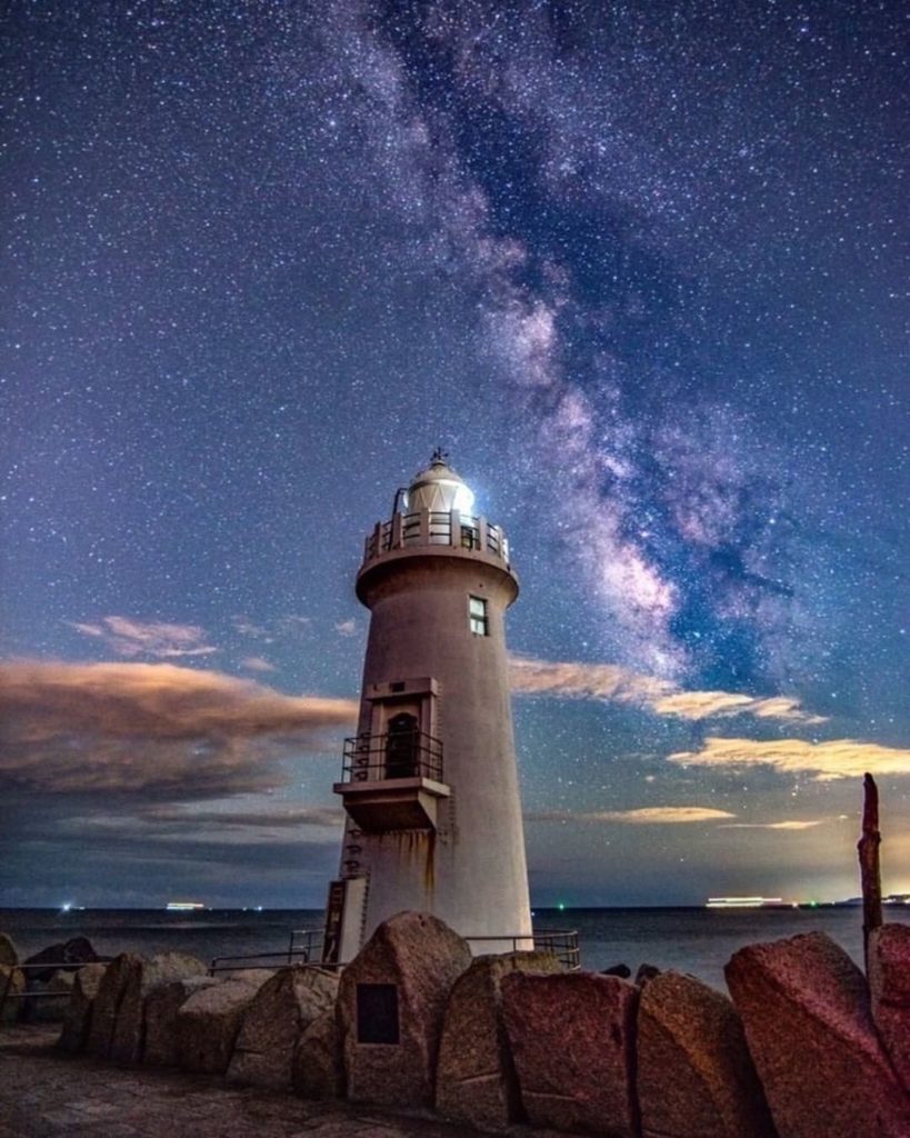 .
The Milky Way is a moody backdrop to the Cape Irago Lighthouse.
#FreshAirJuly
...