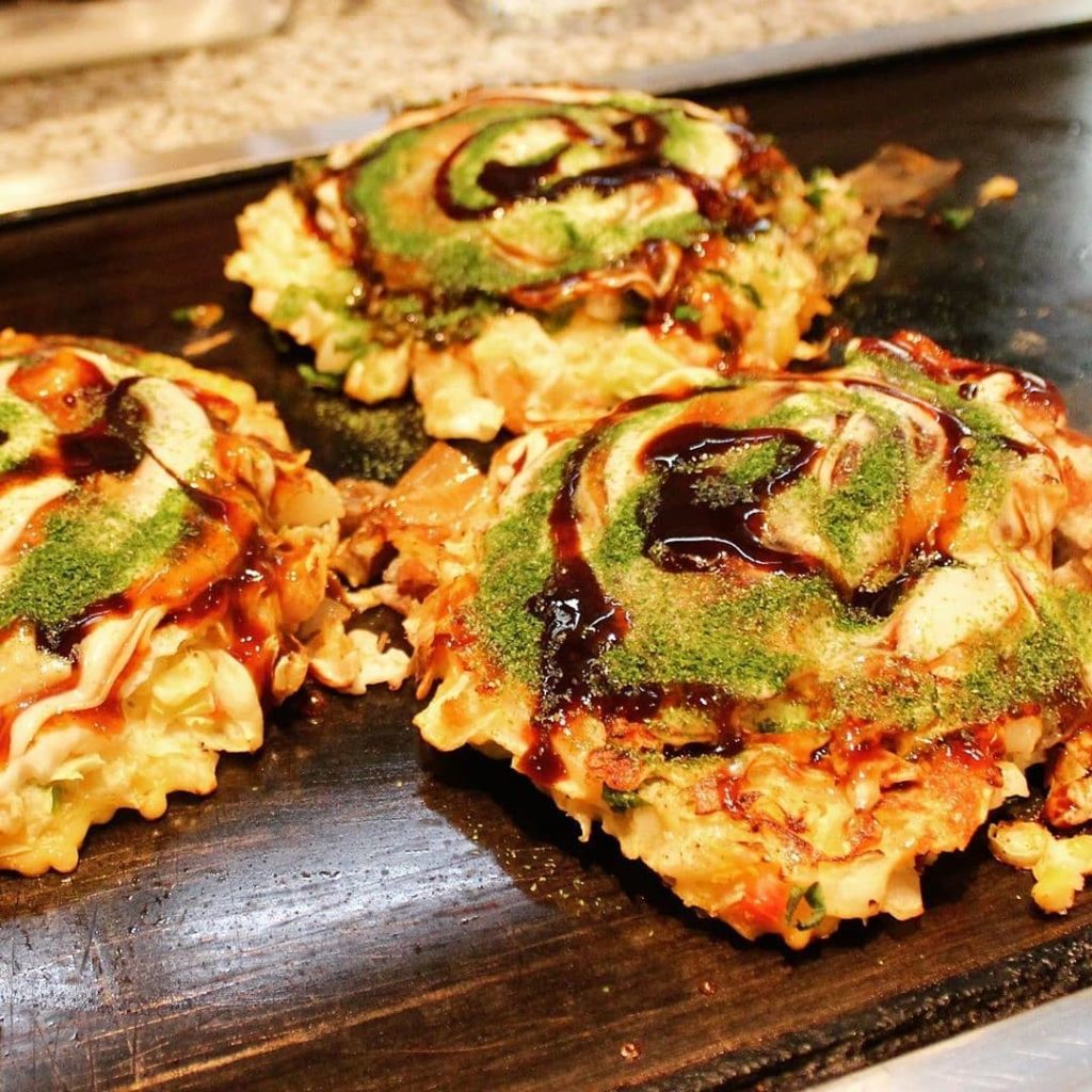 Visit Japan: Hands up if you love okonomiyaki! Located in Dotonbori in Osaka, Okonomiyaki Mi… Hands up if you love okonomiyaki! Located in Dotonbori in Osaka, Okonomiyaki Mi...
