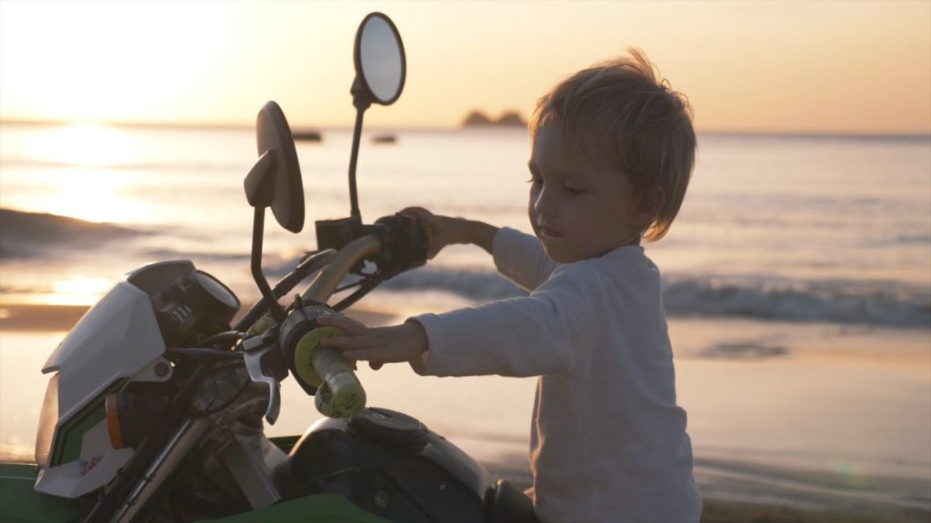 Small travellers Cosmos and Luna: Philippines, Bali, Maldives, Turkey, Russia.  Flashback 2019