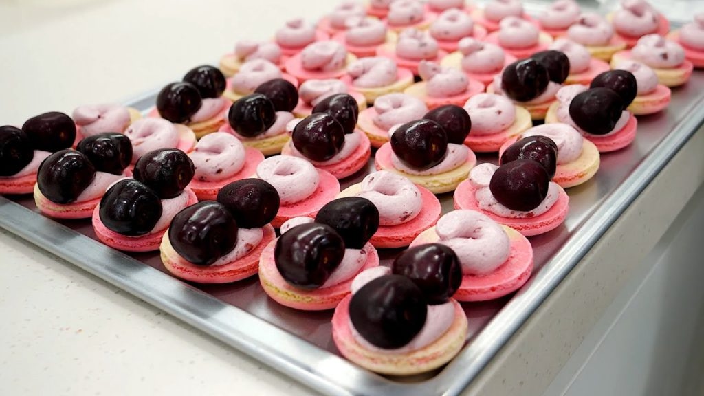 Making Various Types of Pretty Macarons - Korean Street Food