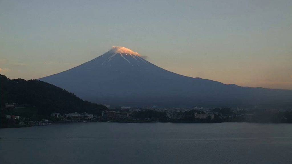 富士山ライブ動画 2020年6月の河口湖逆さ富士 タイムラプス