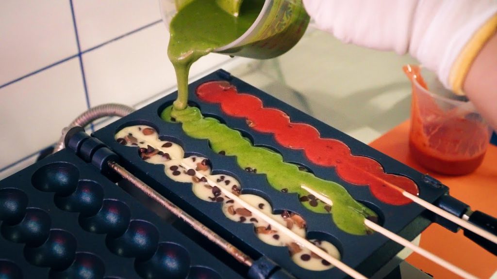 홍대에서 유명한 이색 꼬치 와플∥ワッフル∥홍대 더뉴와플∥Waffle∥Korean Street Food