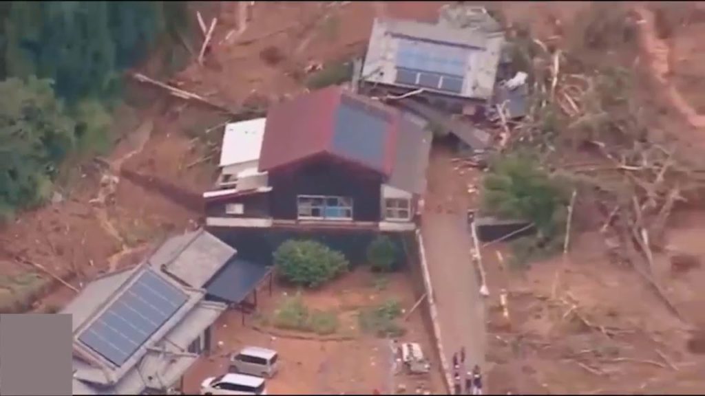 Scary Landslides and Floods in Japan ( July 4, 2020 ) Scary Landslides and Floods in Japan ( July 4, 2020 )