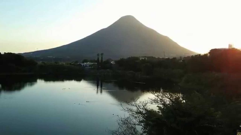 Breathtaking View! Secret Spot in Kagoshima! Mirror-like Lake Reflects Mt.Kaimon Beautifully! Breathtaking View! Secret Spot in Kagoshima! Mirror-like Lake Reflects Mt.Kaimon Beautifully!