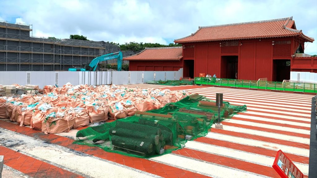 【世界遺産】“首里城焼失”後の首里城公園で、遺構や大龍柱が公開されました！（前編）【沖縄観光/那覇】