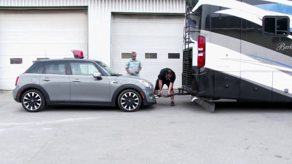 Comment remorquer un véhicule derrière un VR et Roulotte Sprinter | Passionnés du VR et du camping Comment remorquer un véhicule derrière un VR et Roulotte Sprinter | Passionnés du VR et du camping