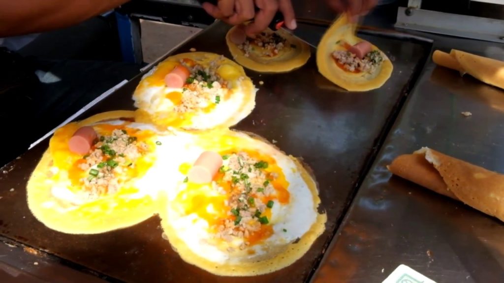 Thai Style Pancake(Kanom Tokyo) - Thai Street Food in Bangkok