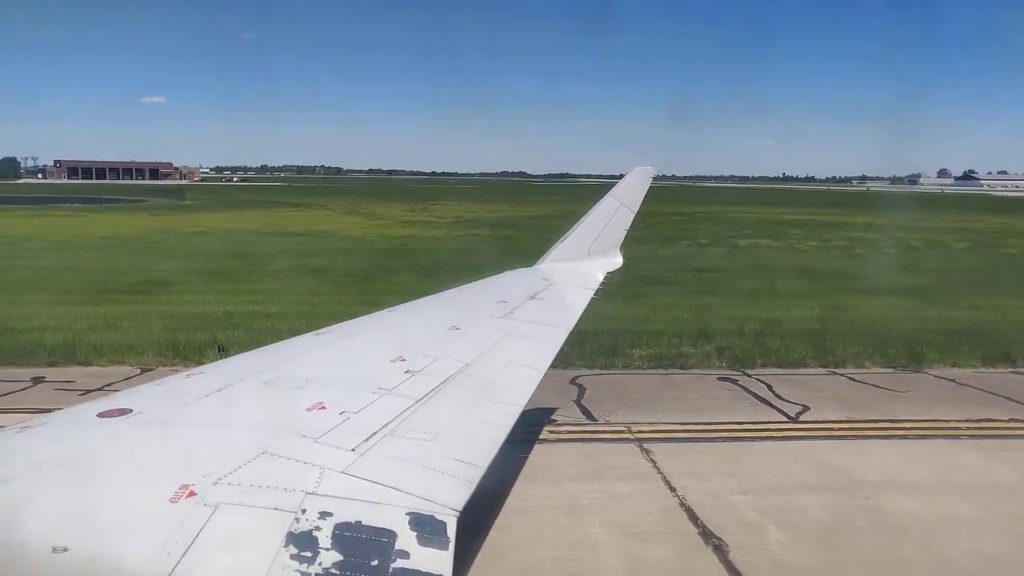 American Airlines | CRJ-700 | Landing at Dayton DAY International Airport