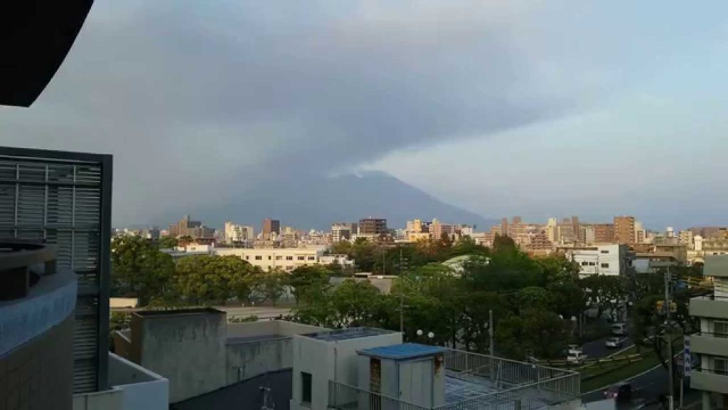 Big Eruption of Volcano SAKURAJIMA in Kagoshima, Japan (PM18:09, 27 April 2015) Big Eruption of Volcano SAKURAJIMA in Kagoshima, Japan (PM18:09, 27 April 2015)