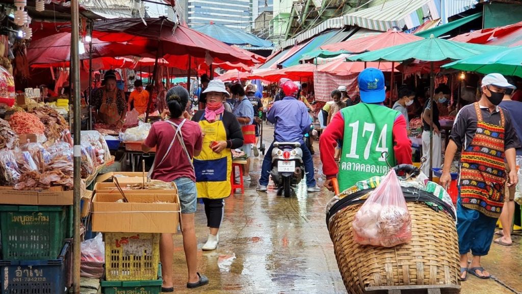 [4K] Bangkok's Largest and Most Vibrant Wet Market | Khlong Toei, Thailand