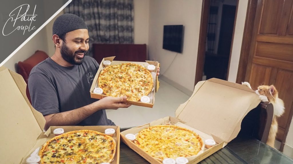 পিজ্জা খেতে খেতে নুসা পেনিদার কিছু না বলা গল্প || Street Oven || VLOG #76