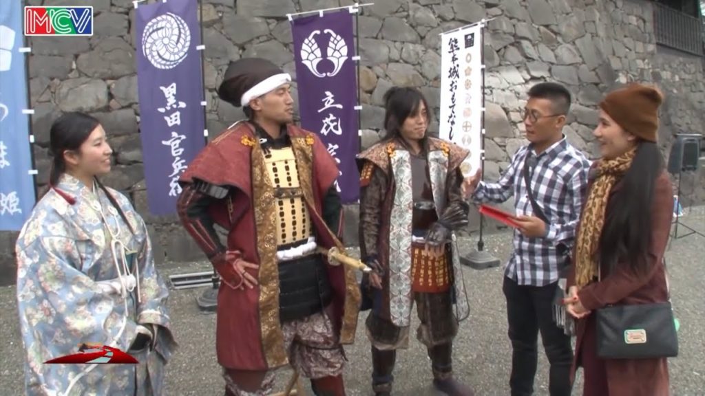 Cát Tường và Thiên Vương trầm trồ trước màn biểu diễn múa kiếm võ thuật tại thành Kumamoto | DLKT Cát Tường và Thiên Vương trầm trồ trước màn biểu diễn múa kiếm võ thuật tại thành Kumamoto | DLKT