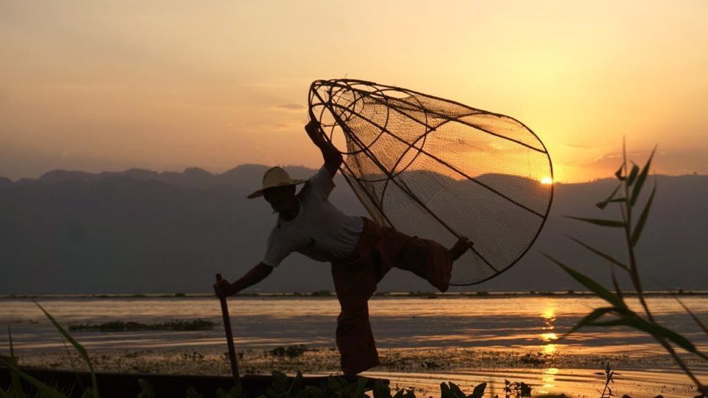 Fake fishermen in Inle lake, Myanmar (Burma) 🇲🇲 VLOG Julien Explore 🌏✈️