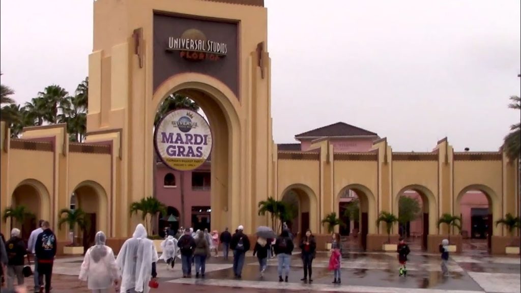 Rainy day at Universal Orlando Resort ft. Mardi Gras | VLOG | March 2019 | Florida Trip Day 2