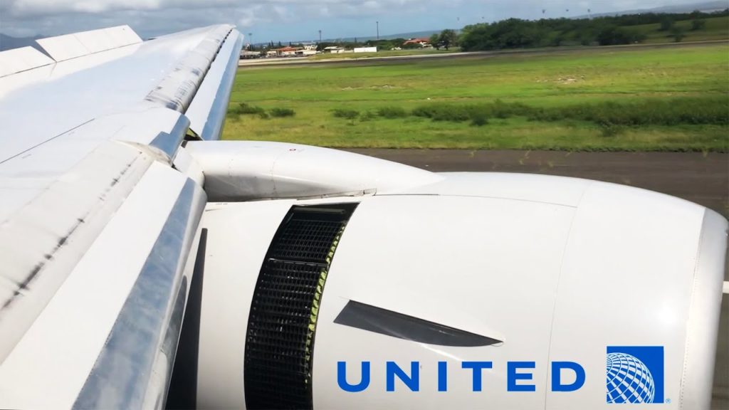 United Airlines Boeing 777-200 Engine View Landing in Honolulu, O'ahu, Hawai'i (HNL)