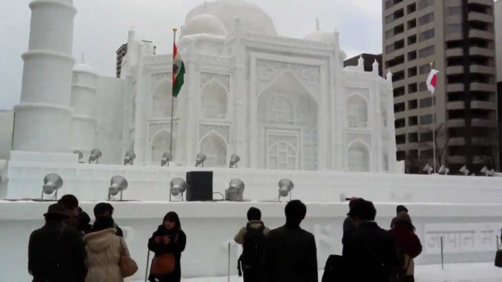 Japan, Hokkaido, Sapporo - yuki matsuri Taj Mahal snow sculpture