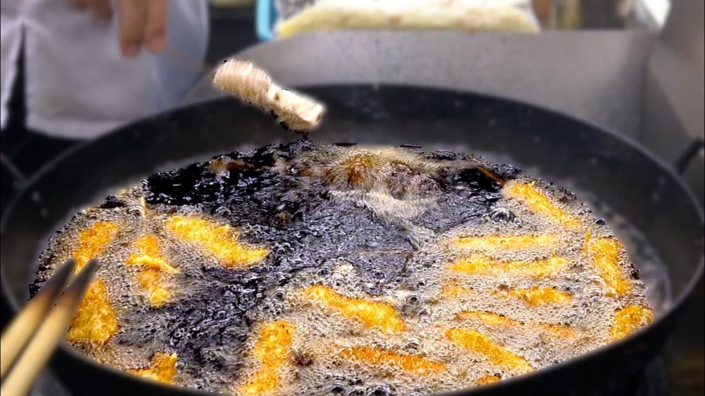 【ASMR Cooking Sounds】Japanese Street Food – KUSHIKATSU Deep-Fried Skewers Fried and Battered Sounds 【ASMR Cooking Sounds】Japanese Street Food - KUSHIKATSU Deep-Fried Skewers Fried and Battered Sounds