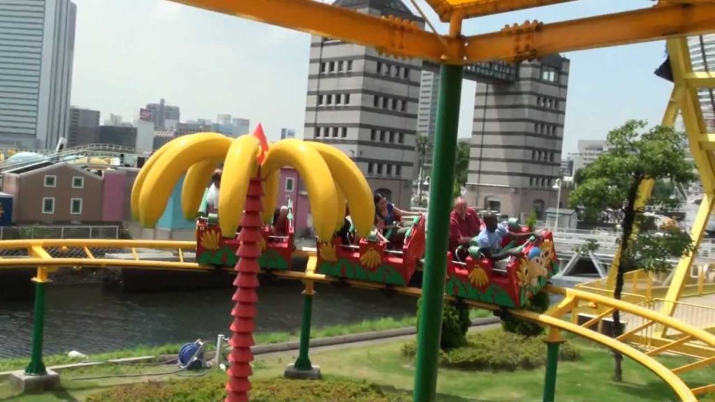 Family Banana Coaster at Cosmoworld (Yokohama, Japan)