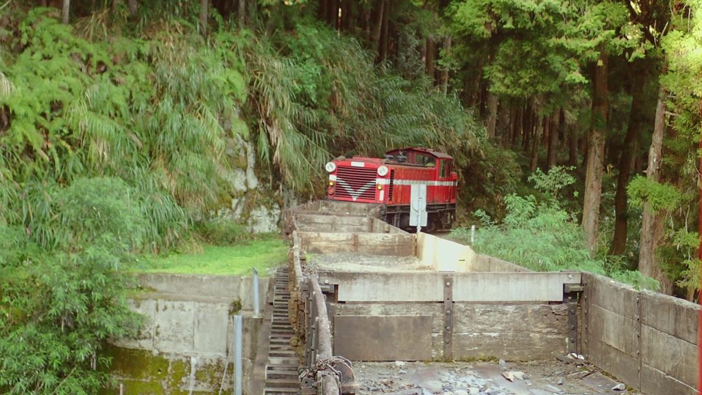 Alishan Work Train - we take a Cab Ride down the Switchback!
