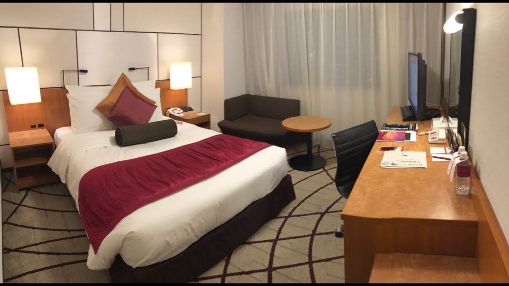 ANA Crowne Plaza Osaka, One Queen Bed Moderate Room (2016 Renovated)