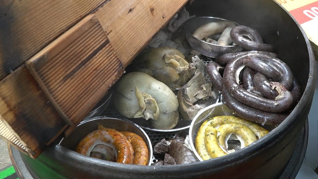 Sanitary and Healthy Sundae (Blood Sausage) /Entrails, Kimchi, Curry - Korean Street Food