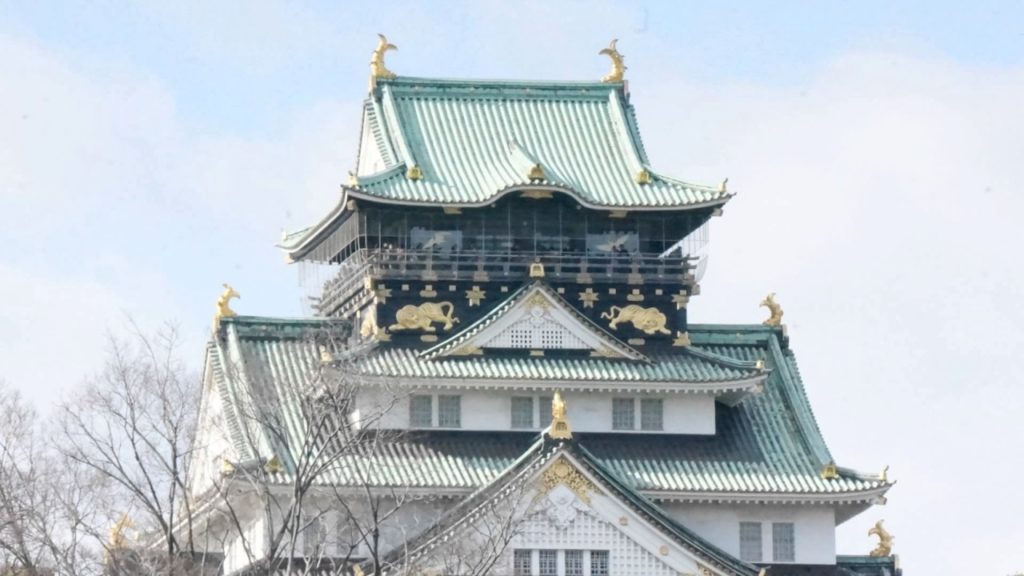 Wander around Osaka Castle