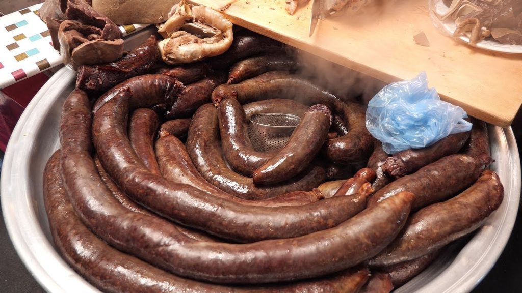 2020년 끝없는 인기! 광장시장 순대 할머니 최신 근황, Korean Blood Sausage, Pork intestine, 한국 길거리 음식, Korean Street Food