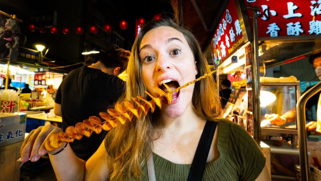 Taiwanese Street Food - TORNADO POTATO at Raohe Night Market!! AUTHENTIC Taipei Street Food