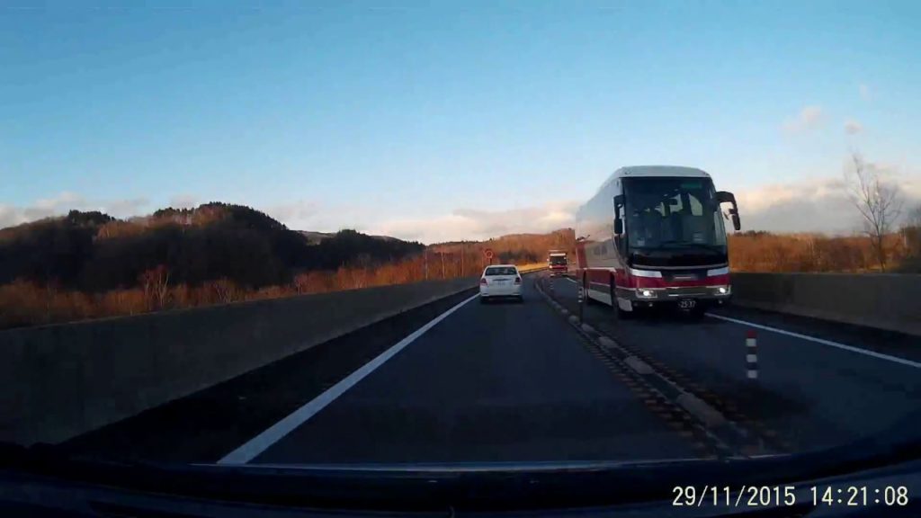 Amazing Road Trip to Niseko (Hokkaido Japan) From Sunny Day to Snow Covered Roads.