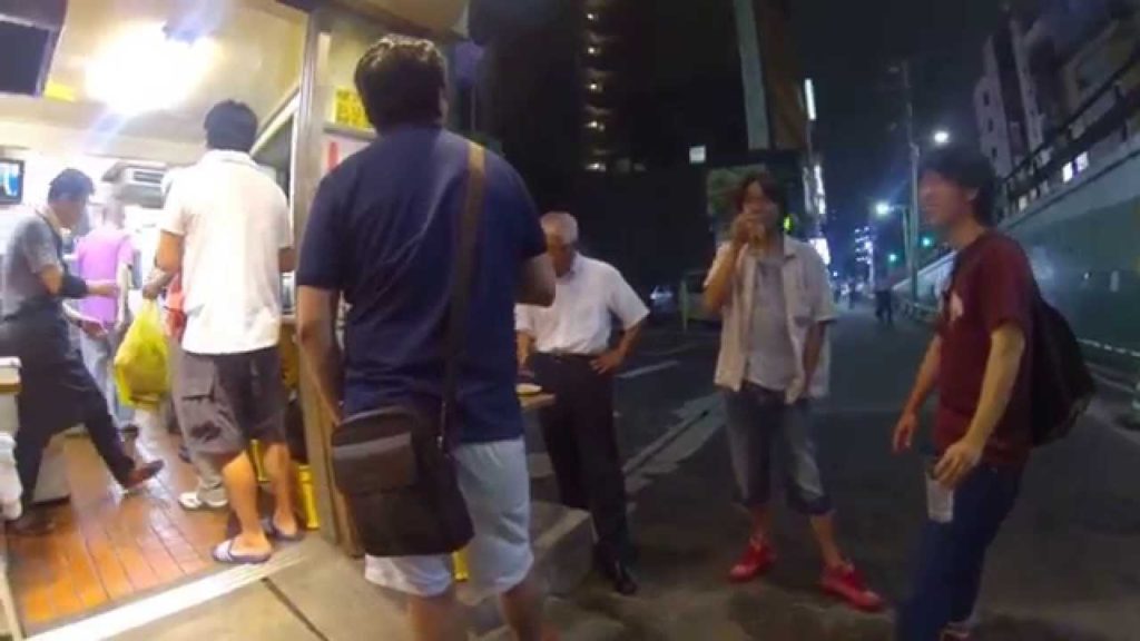 Mangio yakitori "Street Food" a Tokyo