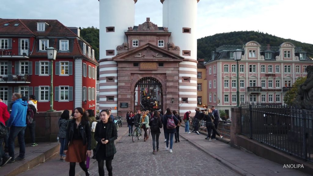 🇩🇪 Walking in HEIDELBERG • Karl Theodor Bridge • Walking Germany [Alemanha]