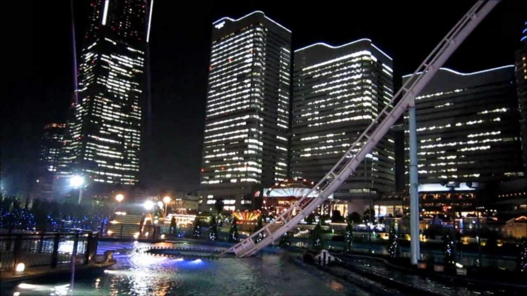 Diving rollercoaster at Yokohama at night