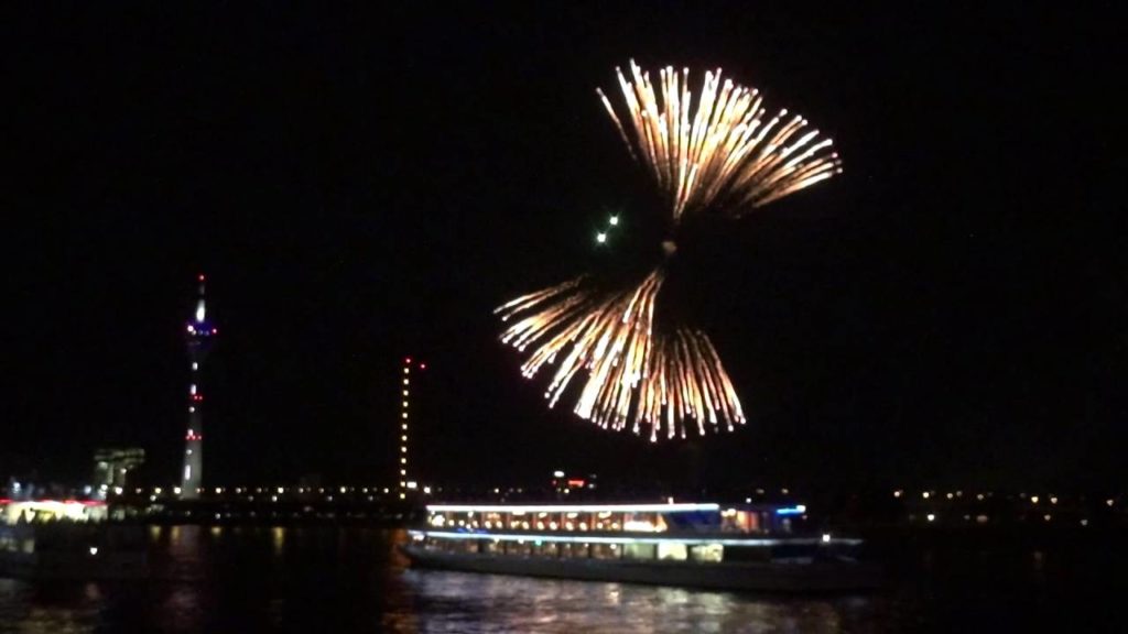 Japanese Fireworks / Feuerwerk Düsseldorf May 2016