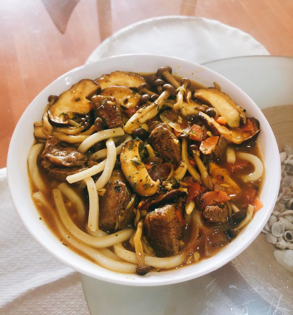 カレーうどん Curry Udon with Beef Cubes