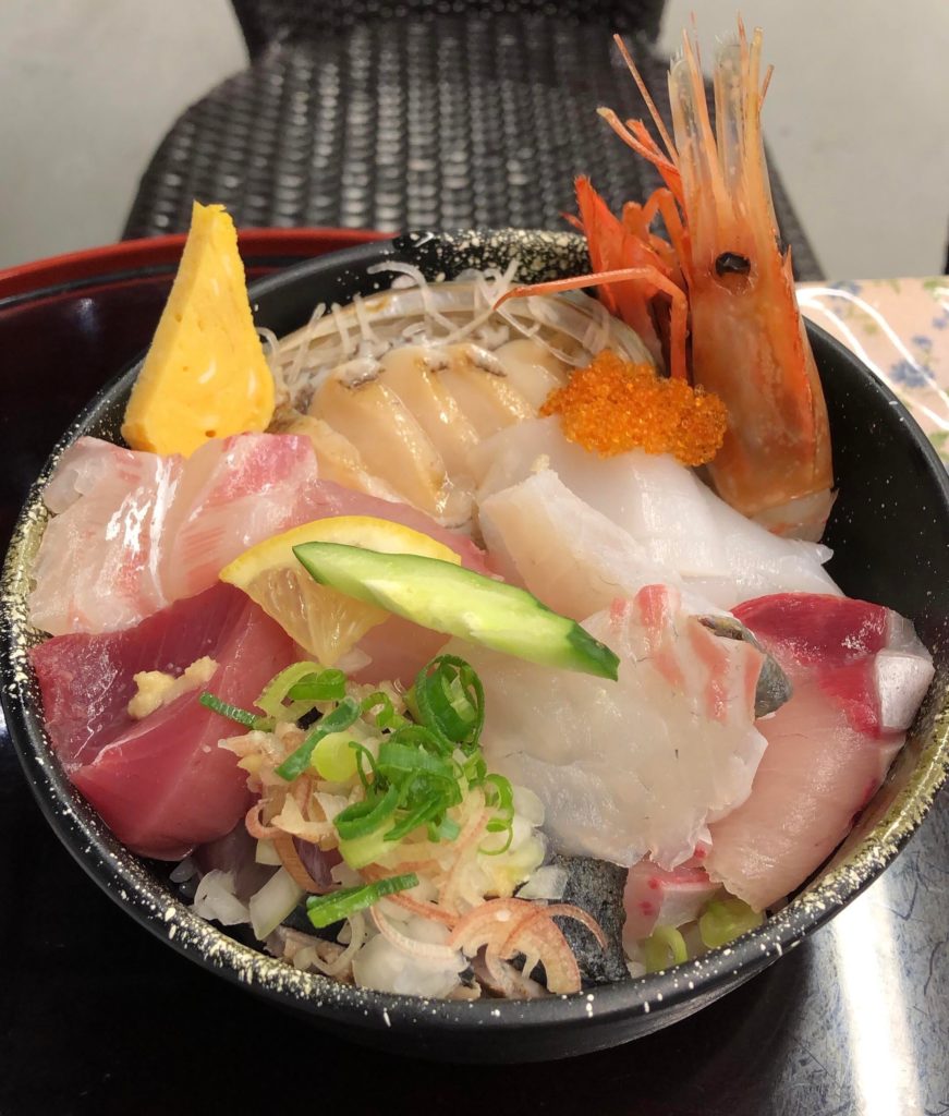 Reminiscing about this seafood bowl from last summer (Shirahama, Japan)
