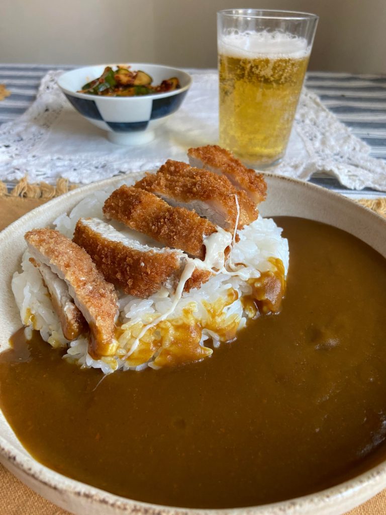 Cheese-filled Tonkatsu with curry rice
