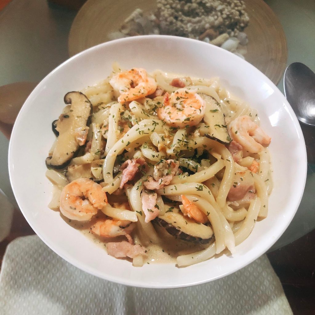 しいたけとベーコンとエビの味噌クリームうどん Miso Cream Udon with Shrimps, Shiitake and Bacon