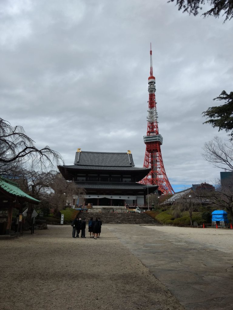 Zojoji Temple and Tokyo Tower Feb. 2020 [OC]