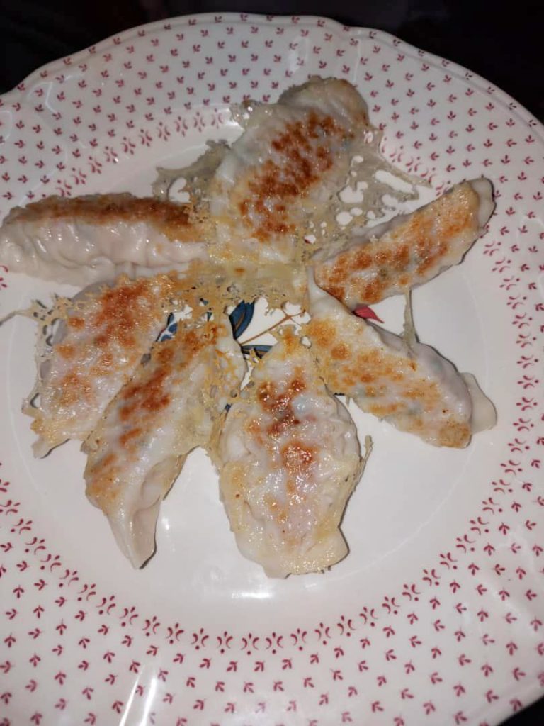 Hanetsuki gyoza (pork and prawn gyoza with wings)