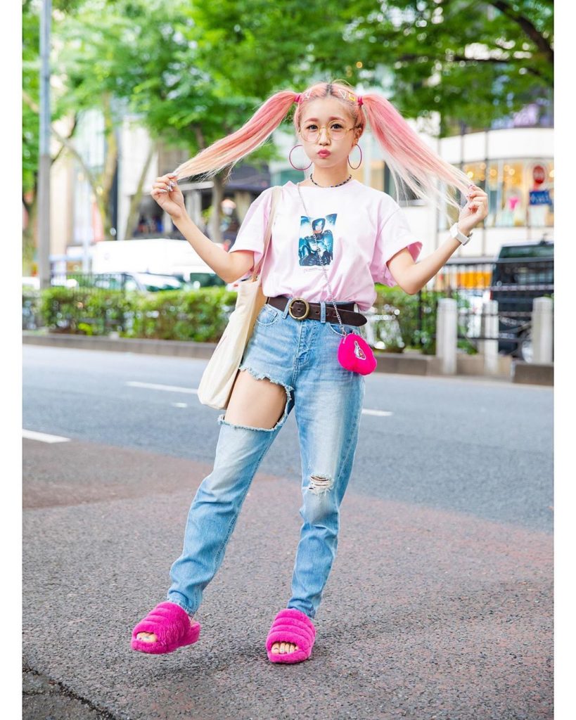 Tokyo Fashion: Popular Japanese model Hikapu (@hikapudayo) on the street in Harajuku wearing an… Popular Japanese model Hikapu (@hikapudayo) on the street in Harajuku wearing an...