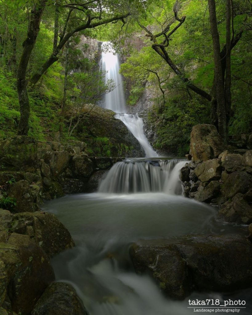 Visit Japan: Check out the layers of Mitani Falls in Okayama Prefecture! The greater waterfal… Check out the layers of Mitani Falls in Okayama Prefecture! The greater waterfal...