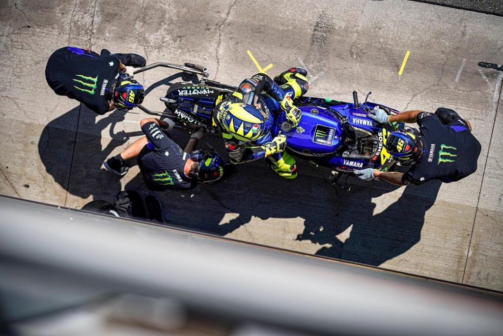 Pit stop  #MonsterYamaha  #MotoGP  #CzechGP...
