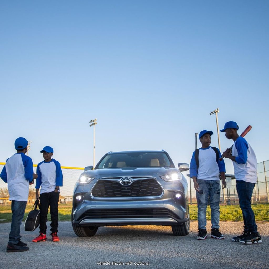 Style that’s as unique as you are. #Highlander
#Hybrid #LetsGoPlaces...