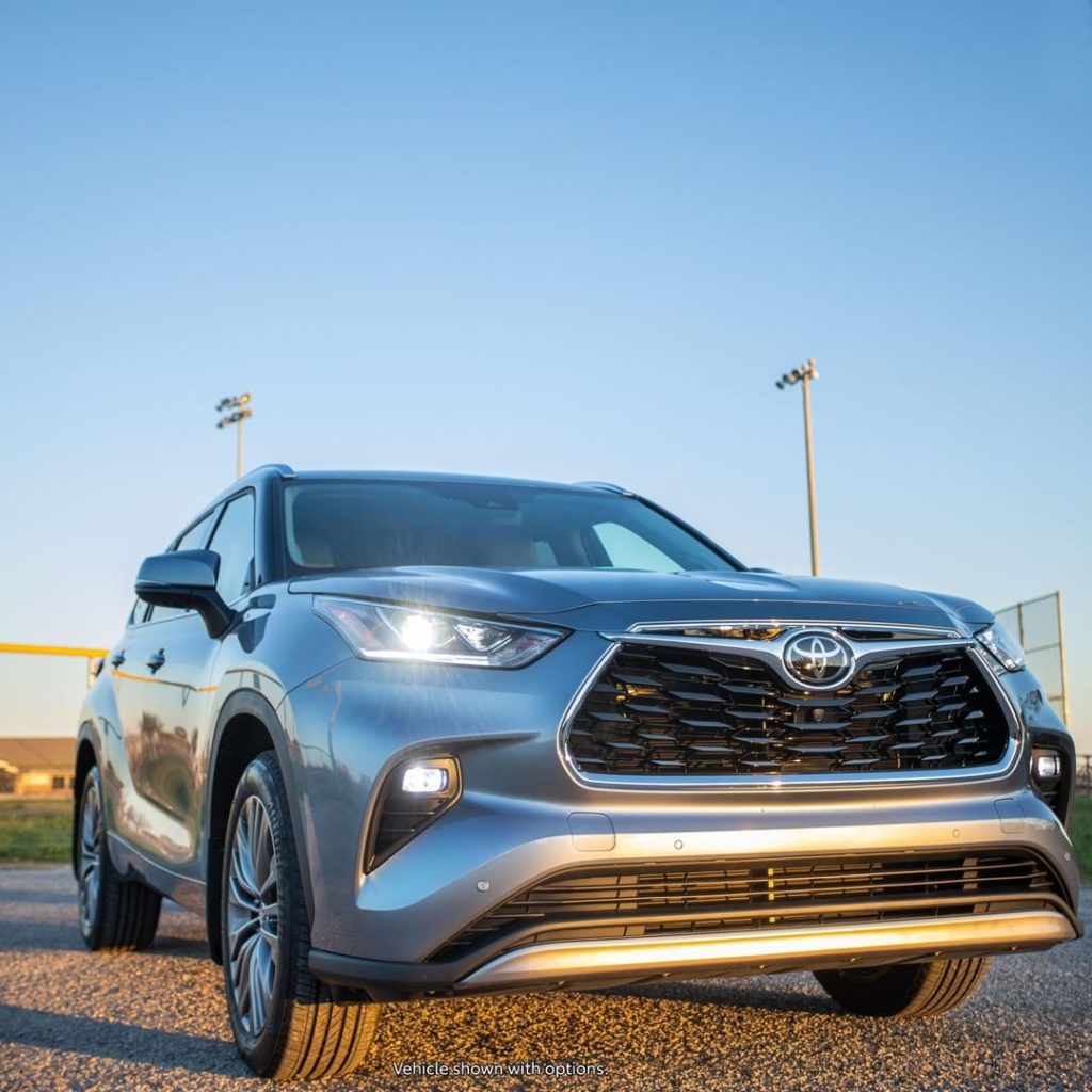 A bold design that’s hard to ignore. #Highlander
#Hybrid #LetsGoPlaces...