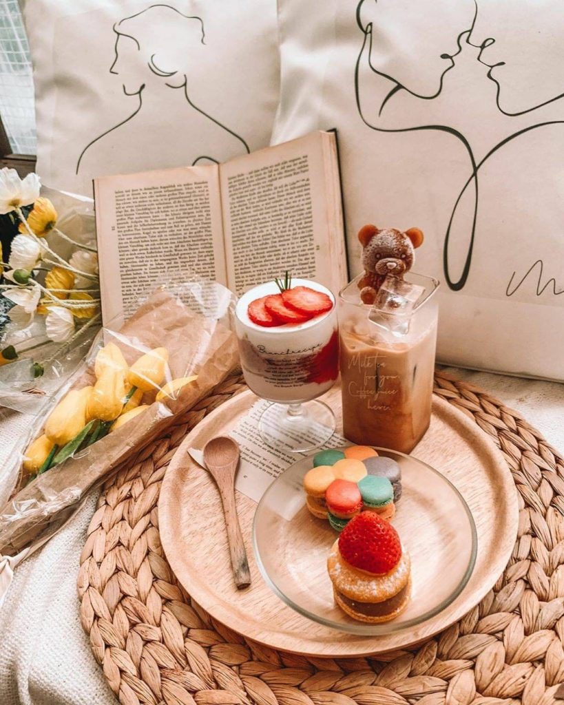 Japan Travel: We love it when you tag us in cute food photos, especially when they’re places w… We love it when you tag us in cute food photos, especially when they're places w...