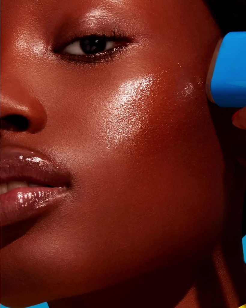 Invisible. Invincible. Powerful sun protection that glides effortlessly for on-t...