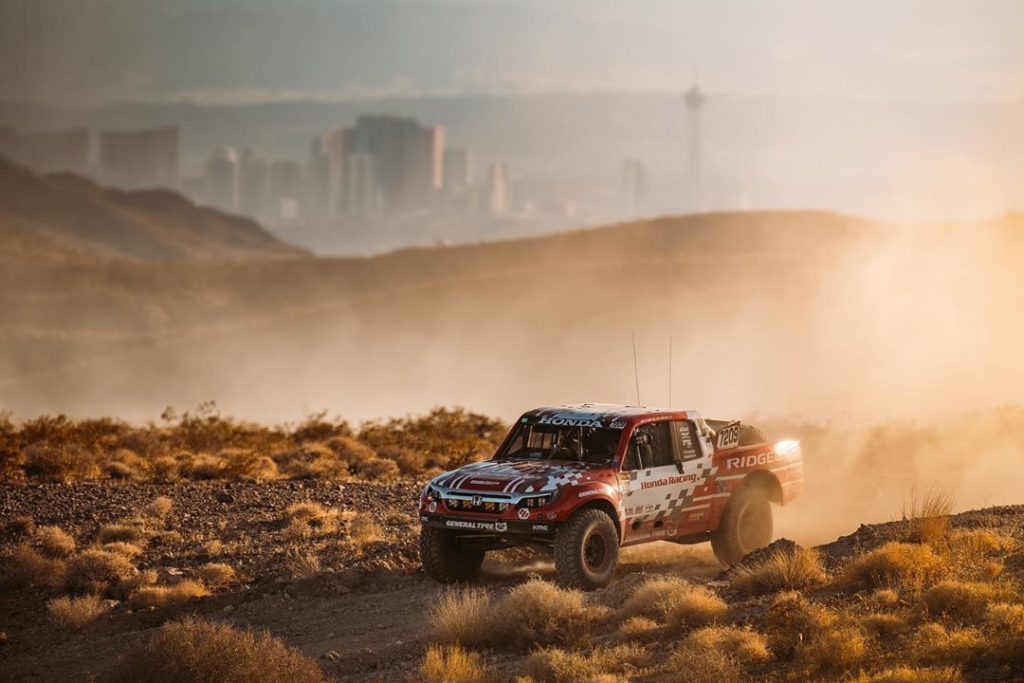 Feeling lucky in Las Vegas with the #BajaRidgeline and @hondaoffroadracing quali...