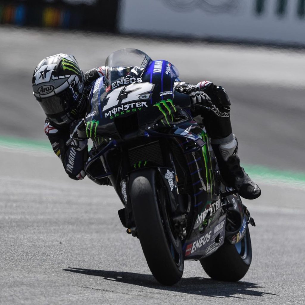 #MotivationMonday  

Yesterday's restart wasn't easy for @valeyellow46 and @mave...
