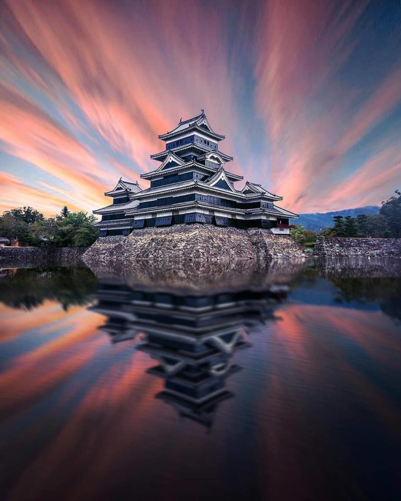 Visit Japan: WOW! How stunning is this capture of Matsumoto Castle? This quintessential Jap… WOW! How stunning is this capture of Matsumoto Castle? This quintessential Jap...